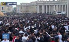 Parma, il vescovo  ha concelebrato le esequie di papa Ratzinger