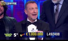 Lotteria Italia, Amadeus annuncia il premio da un milione a Parma. I vincitori hanno 180 giorni per ritirare il premio - Video 