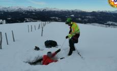 Parmigiano 63enne sprofonda per  3 metri di profondità in una trincea della Grande guerra ricoperta di neve ad Asiago: salvato 
