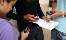 Schiavitù da telefonino: regole chiare per gli studenti
