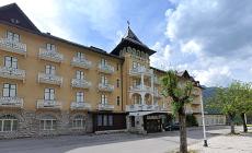 Carenze antincendio, l'Hotel Miramonti a Cortina deve chiudere: entro 2 giorni gli ospiti devono uscire 