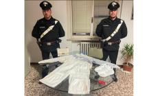 Furti in 5 negozi al Fidenza Village: arrestata una 40enne, oltre mille euro di refurtiva 