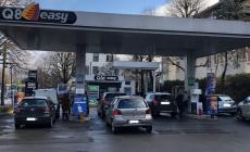 Sciopero dei distributori:  code alle pompe di benzina