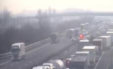 A1, nuovo incidente: 2 chilometri di coda fra Campegine e Reggio 