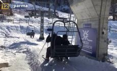 Arriva il freddo (come sempre nei giorni della Merla). Schia con la neve presa d'assalto dai parmigiani