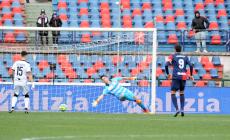 Disastro Parma: il Cosenza vince 1-0. Dopo il ko con l'ultima in classifica crociati ora fuori dai play-off