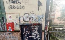 Teatro imbrattato. Ma ci sono i filmati: presto saranno noti i volti