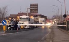 Il gelo blocca le sbarre di Sorbolo Levante. Via Mantova paralizzata - Video