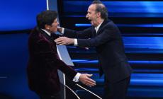 Roberto Benigni apre Sanremo 2023: inno alla Costituzione, alla pace e alla libertà