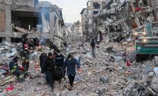 Terremoto in Turchia, la denuncia dei volontari spagnoli: demoliti edifici con persone dentro