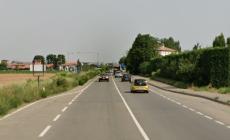 Tamponamento tra due auto: traffico in tilt in via Traversetolo