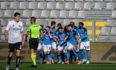 Sequestrate magliette abusive che celebrano il terzo scudetto del Napoli (non ancora conquistato)