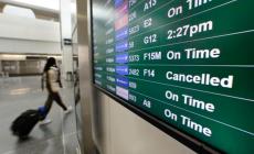 Caos voli e vacanze a rischio, ecco come tutelarsi in caso di cancellazioni