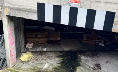 "Degrado nel parcheggio sotterraneo fra via Trieste e via Lombardia": le foto di un lettore