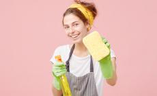 Attenti a spugne e strofinacci:  sono un ricettacolo di batteri 