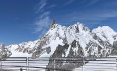 Valanga anche a Courmayeur: estratto illeso uno sciatore sepolto, sfiorati altri due 