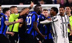 Cori razzisti,  Curva della Juve chiusa contro il Napoli, 3 giornate a Cuadrado. Un turno di stop per Handanovic e Lukaku