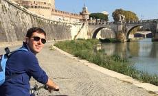 La bara di Alessandro (la vittima dell'attentato di Tel Aviv) domani torna in Italia