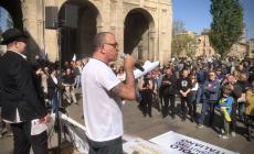 No alla farina di insetti, difendiamo il Made in Italy alimentare (e altro): manifestazione in Pilotta e corteo - Le foto