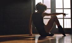 Flashdance torna nelle sale a 40 anni dal debutto