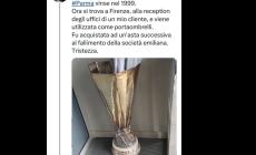 La Coppa Uefa '95 vinta dal Parma contro la Juve usata come portaombrelli in un hotel a Firenze: bufera social