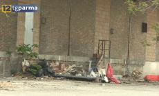 Ex scalo merci di via Fratti, regno di miseria e degrado  - Video