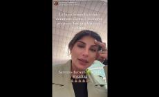 E' diventato virale lo sfogo dell'influencer  che perde l'aereo  e se la prende con l'hostess - Video