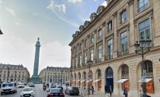 Colpo a Place Vendome a Parigi, bottino milionario