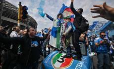 Napoli, prima il boato poi la doccia fredda: 1-1 con la Salernitana e festa scudetto rimandata - Le foto di una città (comunque) in festa