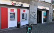 Via Montebello, rapinato di 1400 euro allo sportello bancomat