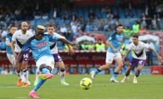 Serie A: il Napoli batte la Fiorentina al Maradona (1-0) e riesplode la festa per lo scudetto in città