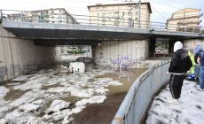Bufera su Firenze: la città è una distesa di grandine.  Tramvia bloccata due volte, scantinati allagati - Foto  - Video 