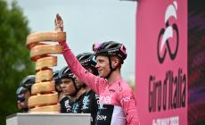 Giro d'Italia, l'azzurro Bais vince la 7a tappa. Leknessund conserva la maglia rosa
