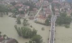 9  morti. Oltre 13mila evacuati.  F1: annullato il Gp di Imola -  Video : una collina tra Forlì e Cesena si sgretola - Video choc: l'A14 trasformata in un fiume