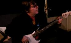 È morto Andy Rourke, bassista degli Smiths. Aveva 59 anni