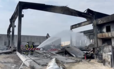 Fidenza, dopo la grande paura è l'ora della conta dei danni. Domato l'incendio nella notte - Raggio di massima cautela di 1,5 Km dal rogo. La mappa