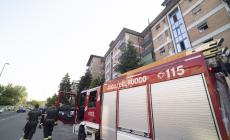 Incendio in un appartamento in via Aleotti: due donne al pronto soccorso