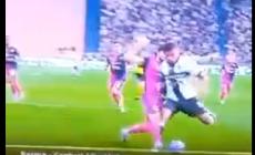 La rabbia (contro l'arbitraggio) e l'orgoglio corrono sul web. Il lato positivo? "Finalmente il derby" - Video, l'episodio pi&ugrave; discusso, c'era il fallo su Sohm? Giudicate voi 