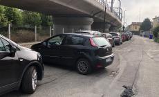 "In via Doberdò auto contromano e parcheggio selvaggio" 