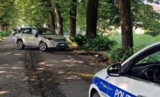 Auto contro un tiglio all'ingresso di Roccabianca