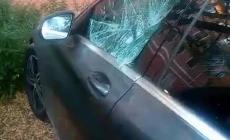 Raid vandalico in Stazione: molte auto con i vetri rotti  