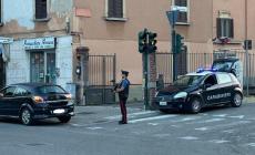 Le strane "soste" di un 49enne parmigiano:  fermato dai carabinieri in via Venezia  in auto aveva  dosi di cocaina