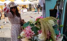 Festa dei fiori in via Farini e la città si riempie di colori e sorrisi - Foto 