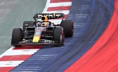 Verstappen in pole, seconda la Ferrari di Leclerc in Austria
