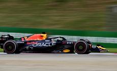 F1, Verstappen vince il gp d'Austria, seconda la Ferrari di Leclerc. Accolta la protesta dell'Aston Martin, cambia l'ordine d'arrivo?