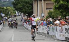 Pesenti si esalta in salita e cala il tris di vittorie  