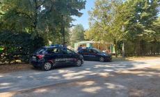 Parco Ducale, fermato un 24enne colombiano con droga, due bancomat rubati e un coltello: 