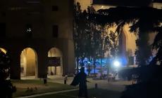 Una sigaretta negata, un apprezzamento alla fidanzata: ferito con un taglierino un 33enne in piazzale della Pace - Video