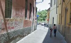 Rissa nella notte in vicolo Grossardi, un ferito al pronto soccorso