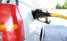 "Prezzo medio carburanti: pochi i distributori a Parma sono in regola con le nuove norme"